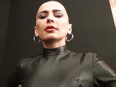 UhPorn presents: A diva is talking so shut up, listen and obey slave!!!!2