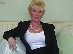 UhPorn presents: Classy mature lady feeling naughty