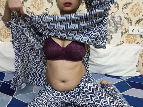 UhPorn presents: Hot xxx kaam wali (maid) fucked hard until orgasm with hindi audio