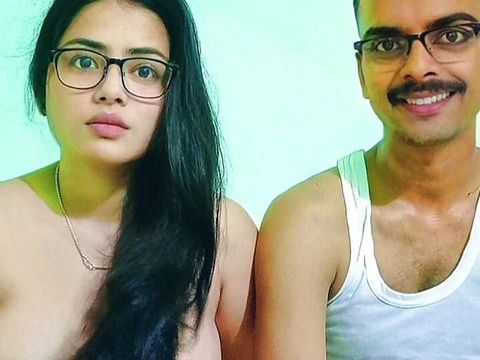 UhPorn presents: Tharki bhaieya ne apni deedi ko doggy bna kar pela