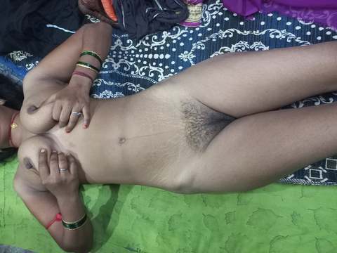 UhPorn presents: Aaj meri bibi  ne mera lund chus ke lund ka paani nikala