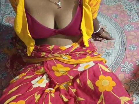 UhPorn presents: Delivery chodne mein bohut maja ata hai with bengali wife big boobs