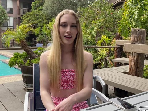 UhPorn presents: I gave this hot blonde slut emma an overflowing creampie