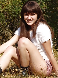 UhPorn presents: Outdoor girl Juliya plays in the field
